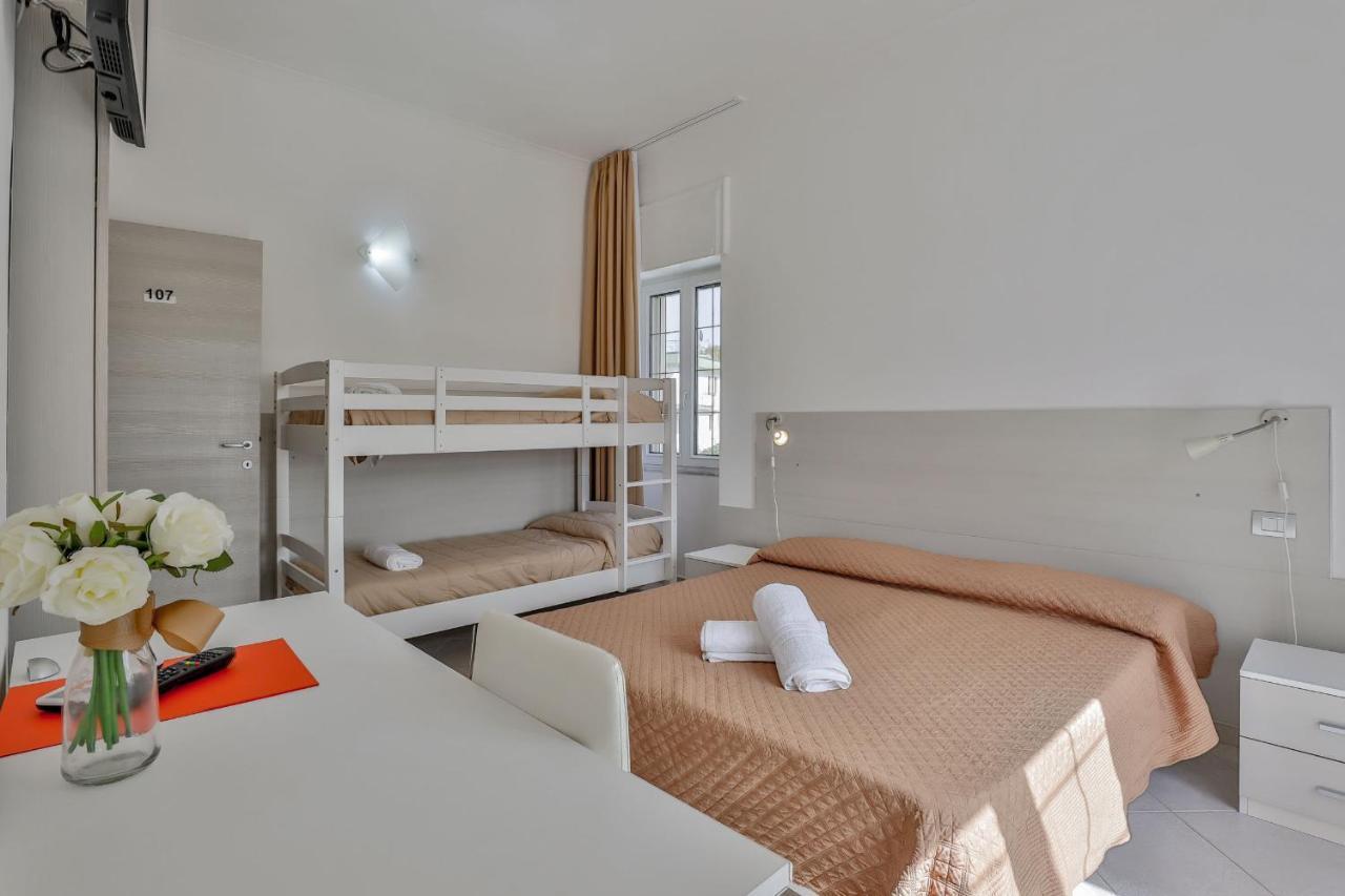 Solaris Paestum Hotel Luaran gambar