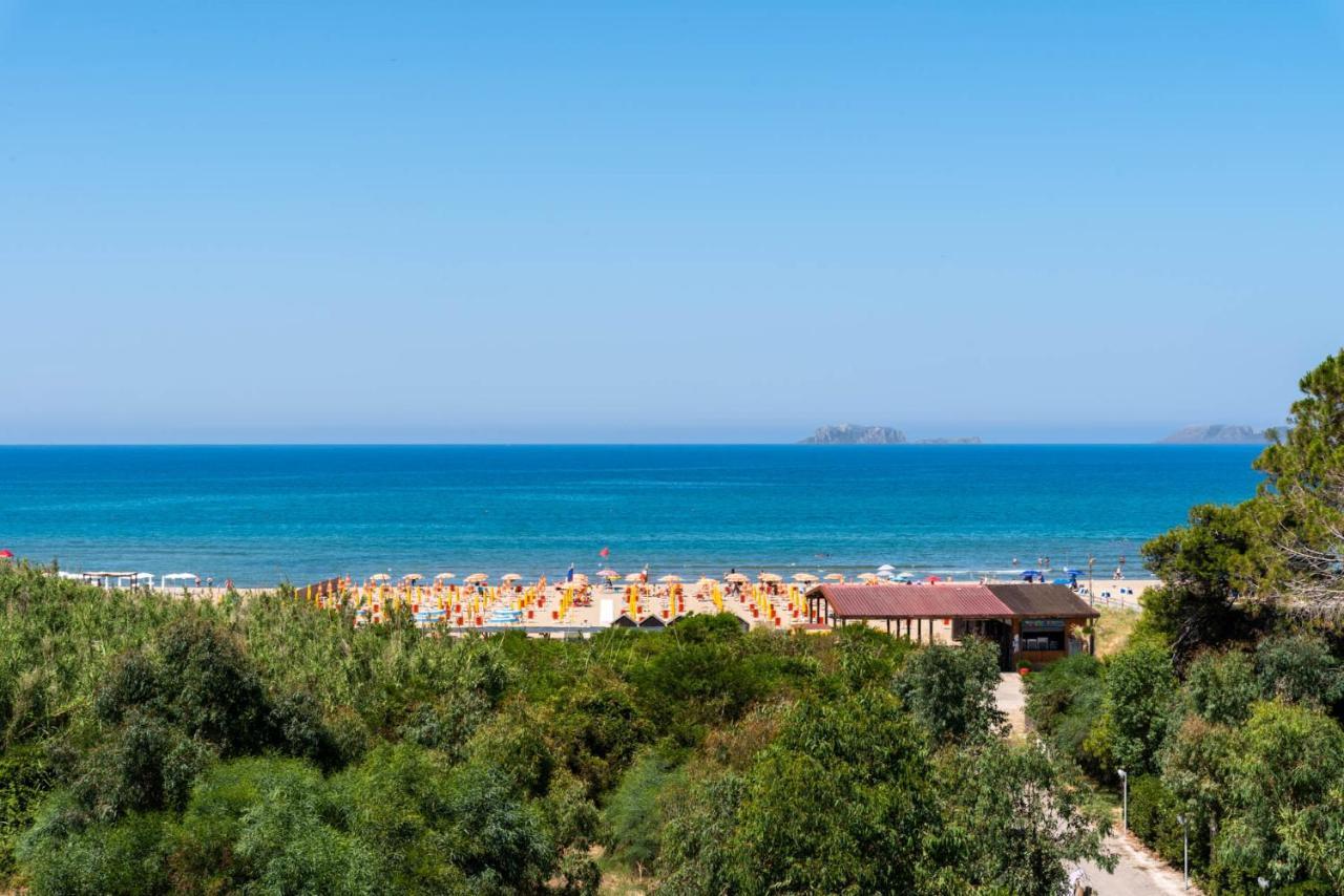 Solaris Paestum Hotel Luaran gambar