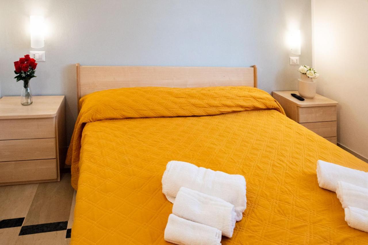 Solaris Paestum Hotel Luaran gambar